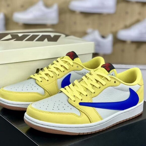 Travis Scott x Jordan 1 Low OG Canary Yellow main image 4